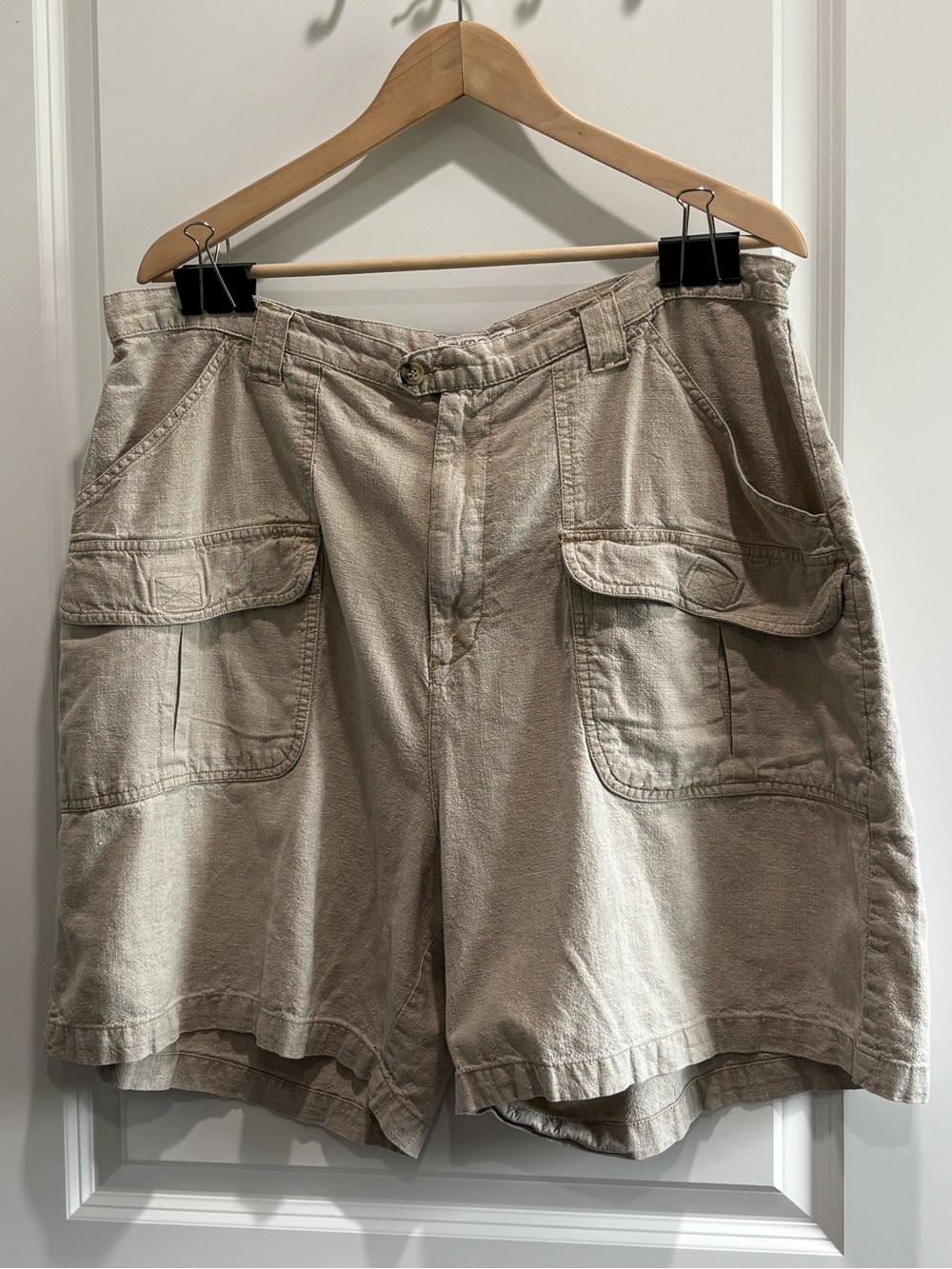 Vintage Linen Cherokee Beige/Tan Cargo Shorts with Flap Pockets